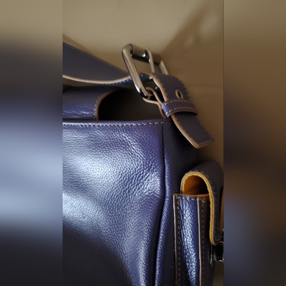 Purple Leather Shoulder Bag - Picture 8 of 9